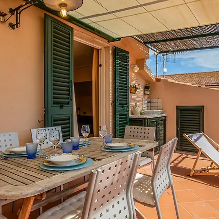 Il Mare In Terrazza Apartment *